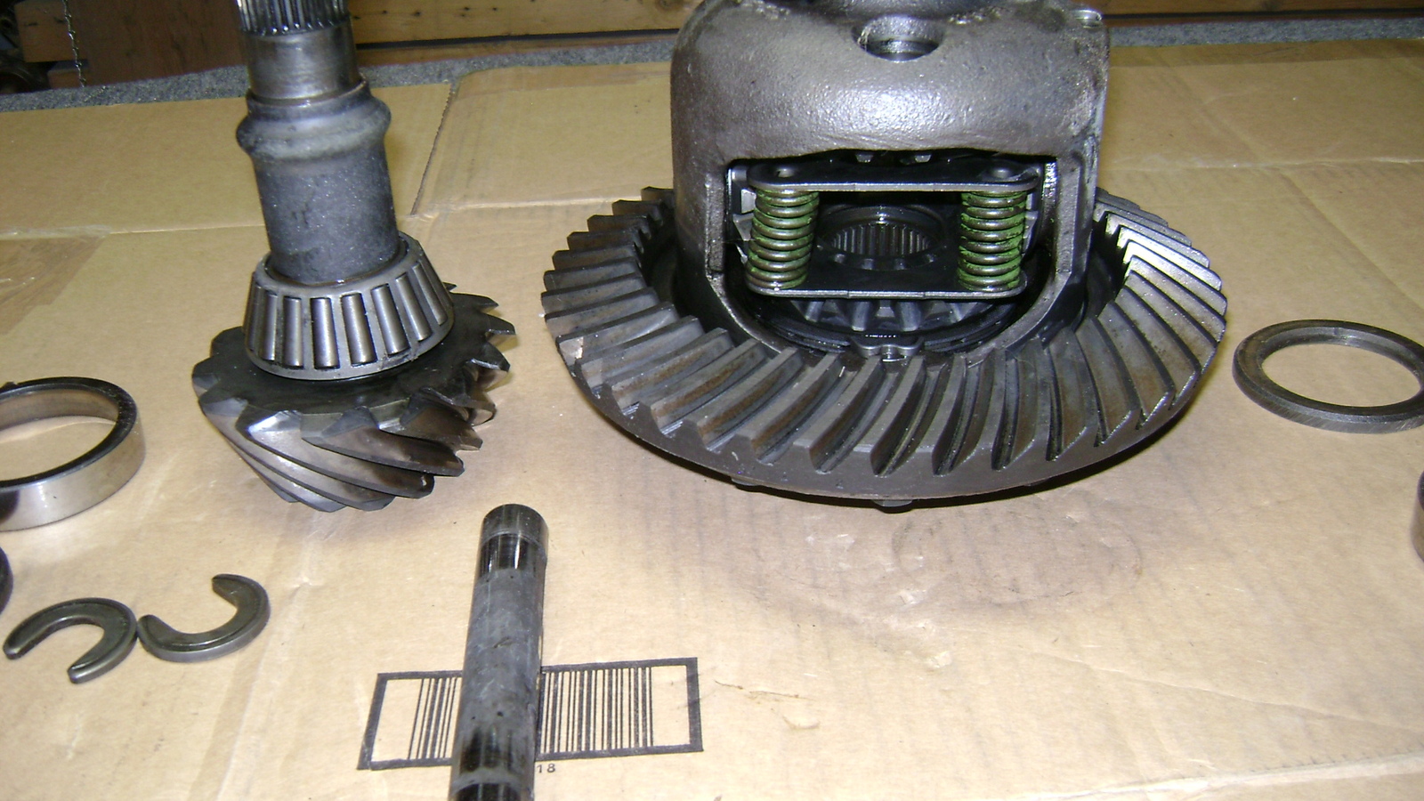 chevy truck 12 bolt posi unit w/gears 3.07 1972 c10 Automatic