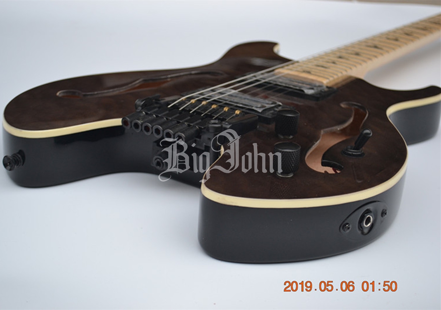 New Fan Fretted Semi Hollow Headless Electric Guitar,Double Track