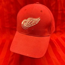 Detroit Red Wings NHL Hockey Strapback Cap Red Cotton - $14.99