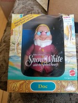 1992 MATTEL--SNOW WHITE AND THE SEVEN DWARFS--6&quot; DOC FIGURE 10221 - $17.81