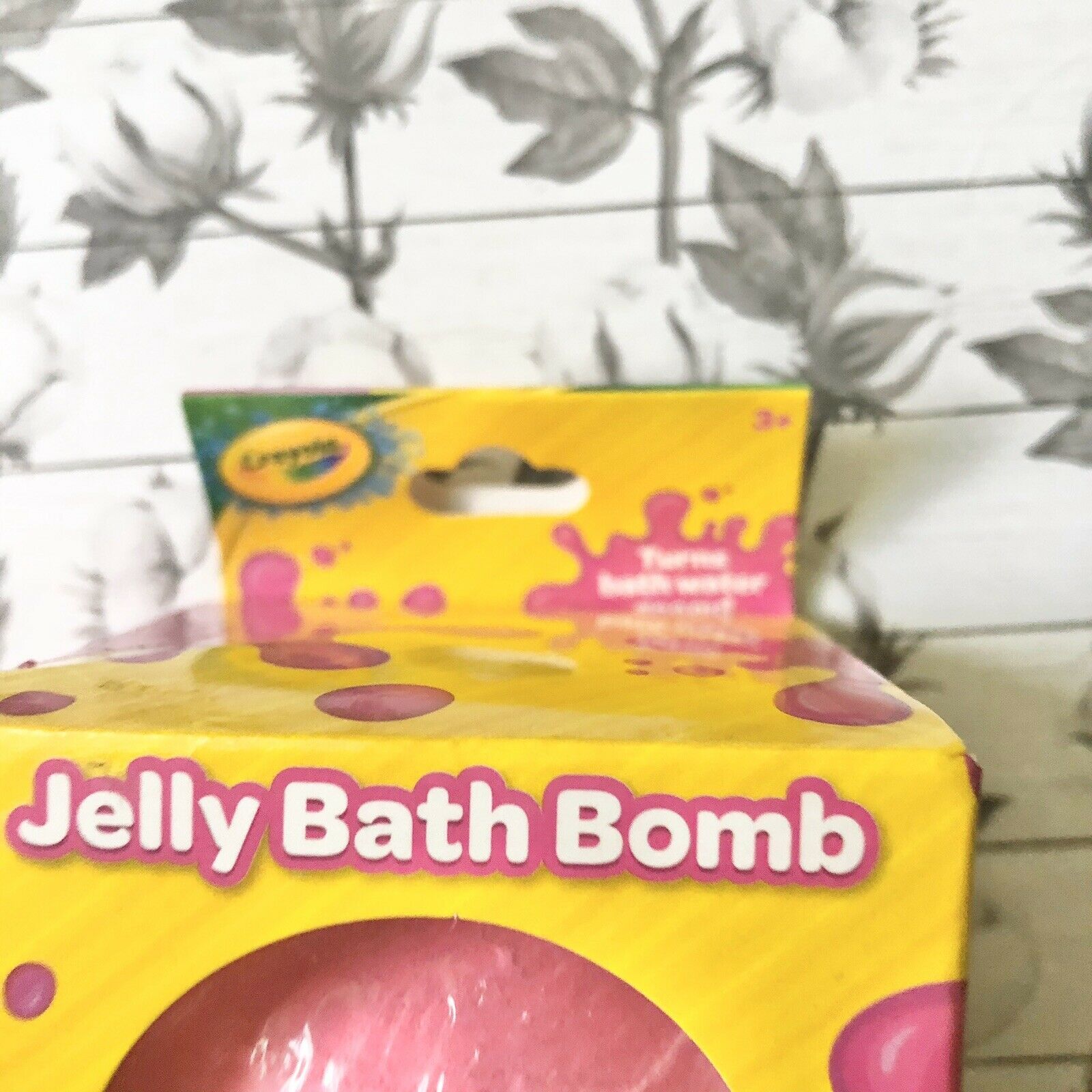 Crayola Jelly Bath Bomb Turns Bath Water Gooey! Strawberry Scent Bath