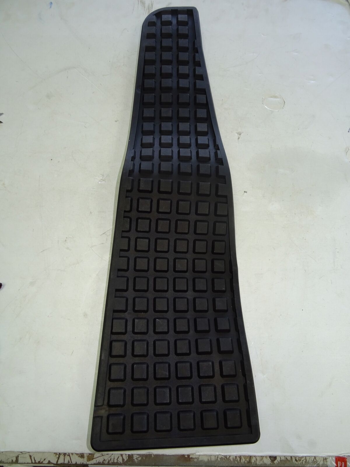 RUBBER MAT KUBOTA 6610152130/2015 Floor Mats & Carpets