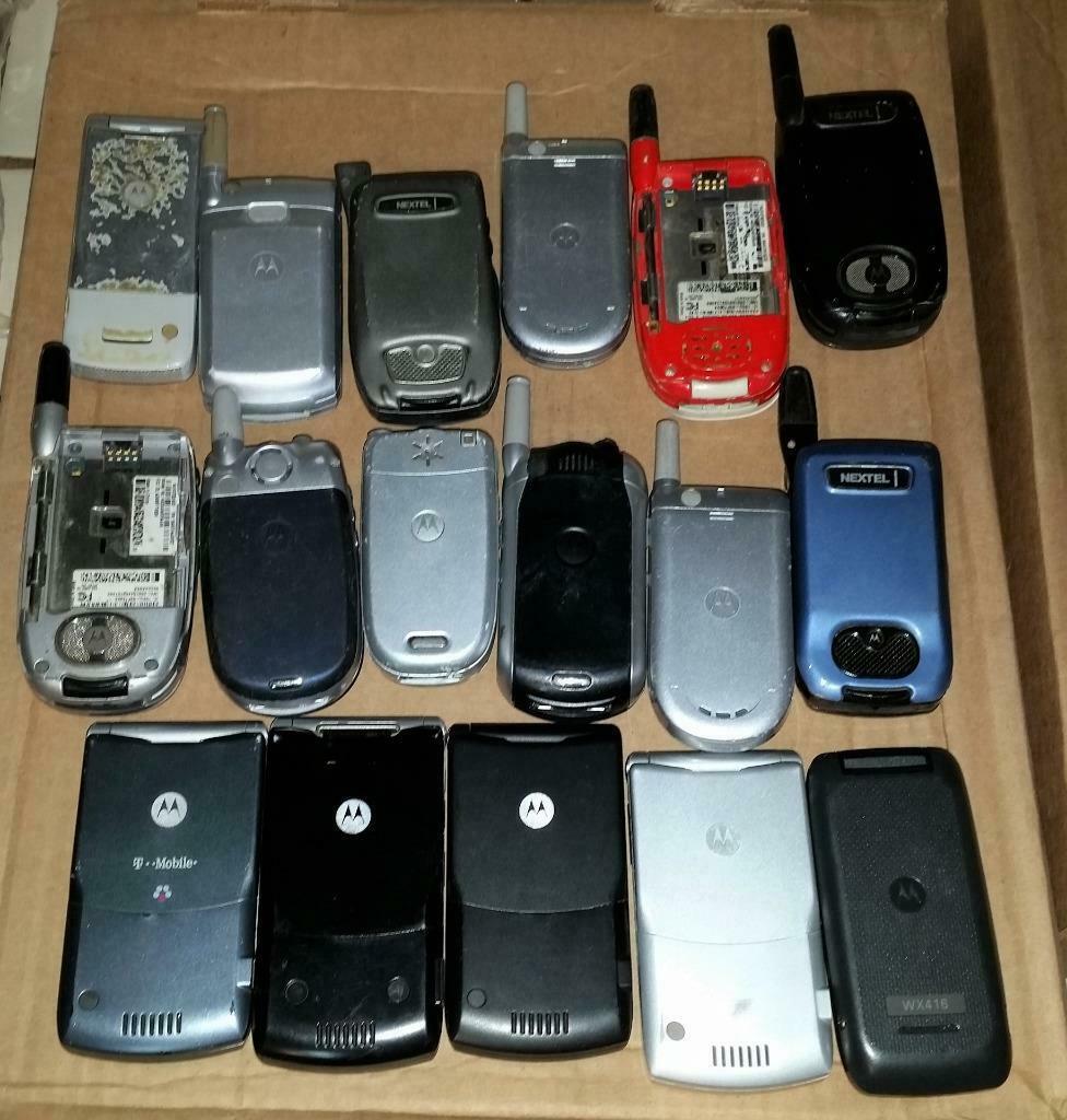 29 MOTOROLA CELL PHONES *PARTS REPAIR UNTESTED* Filp Vintage Different Carriers Mixed Lots