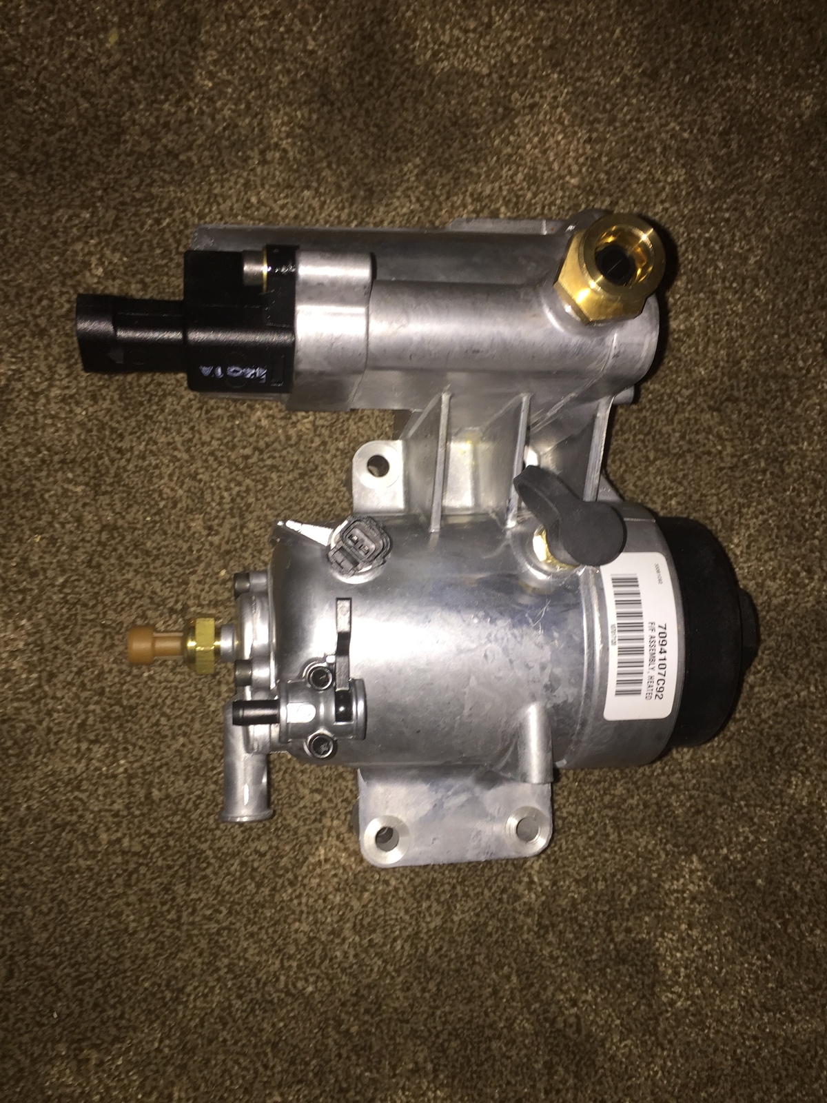 INTERNATIONAL ( DAVCO ) HEATED FUEL FILTER HOUSING / PART ... davco fuel filter housing 