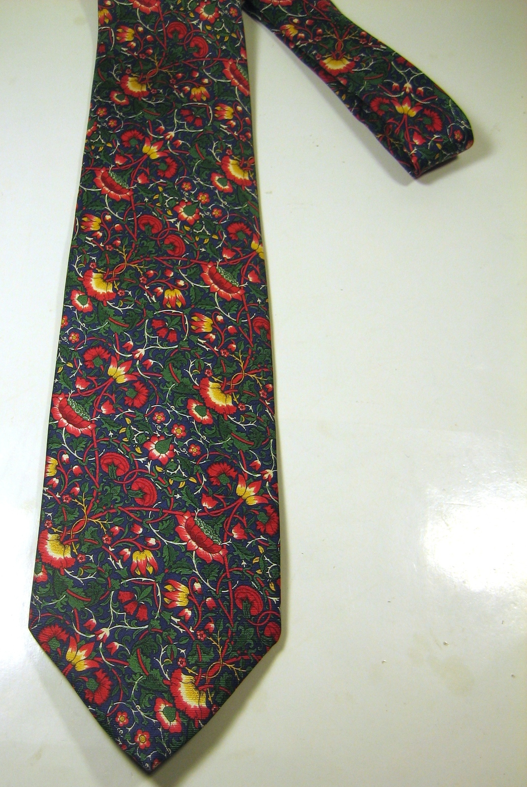 LIBERTY OF LONDON Rich Green Red Navy Floral Flower Vintage 100% Cotton ...