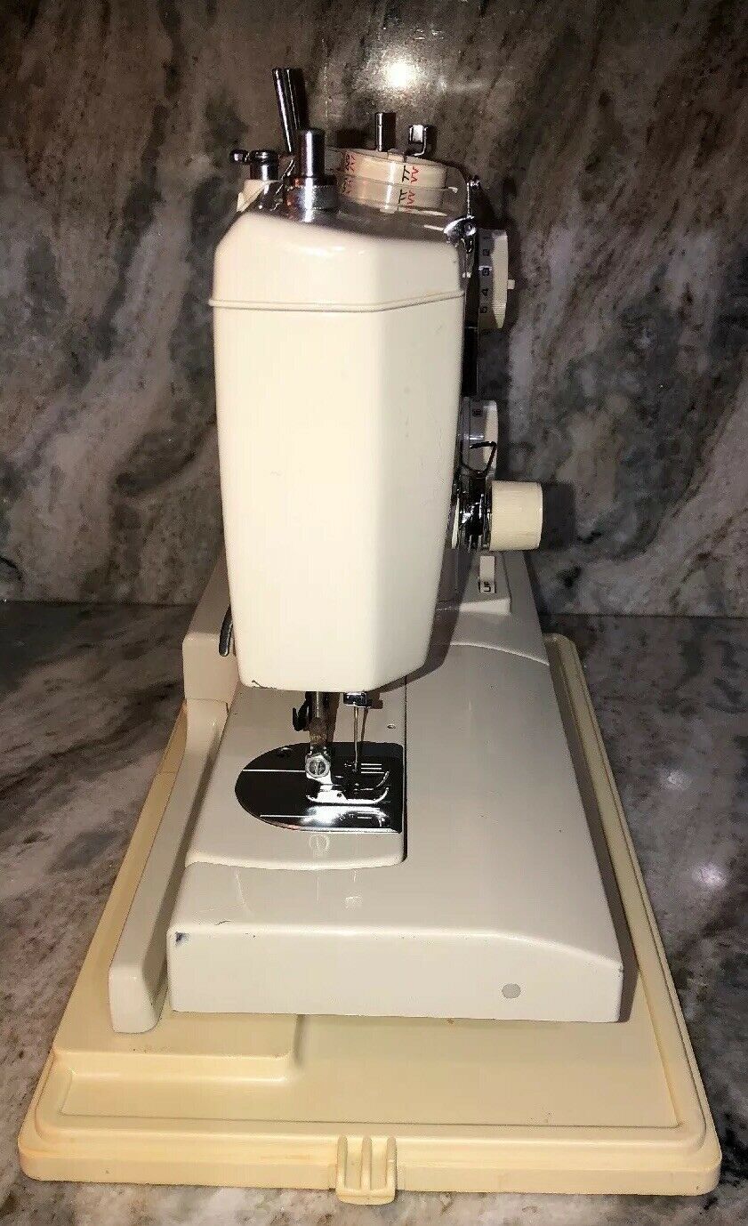 Kenmore Sears Model 148.15210 Sewing Machine W Case & Foot Pedal-RARE