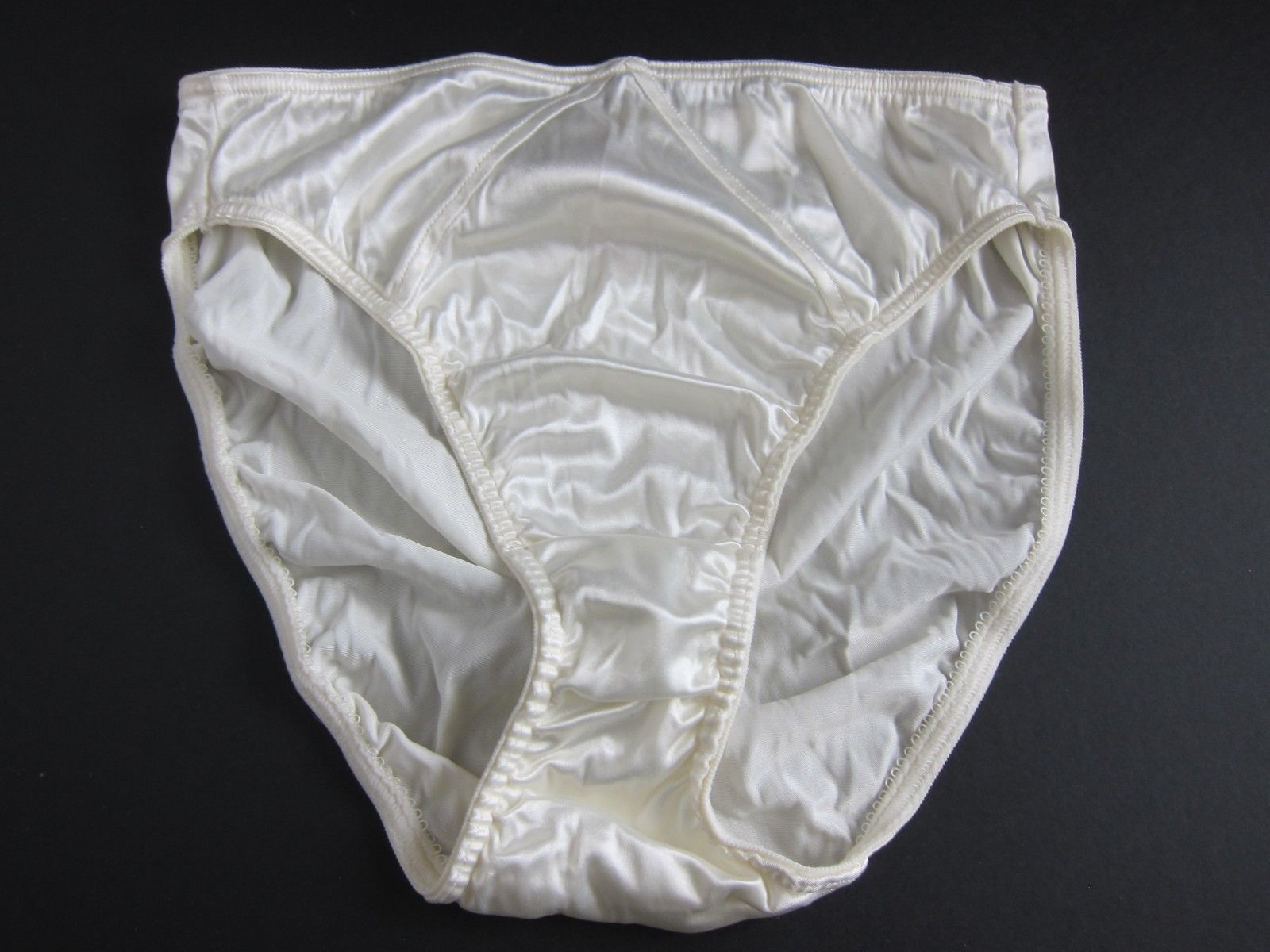 1 NWOT Victoria's Secret VINTAGE Second Skin Satin Hipster Brief ...