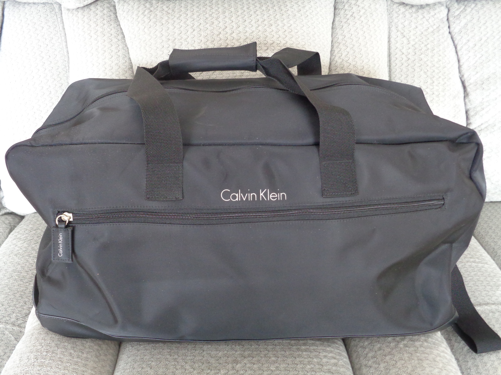 Calvin Klein Nylon Duffel Travel Carryon Bag with Wheels Black 12 X 24
