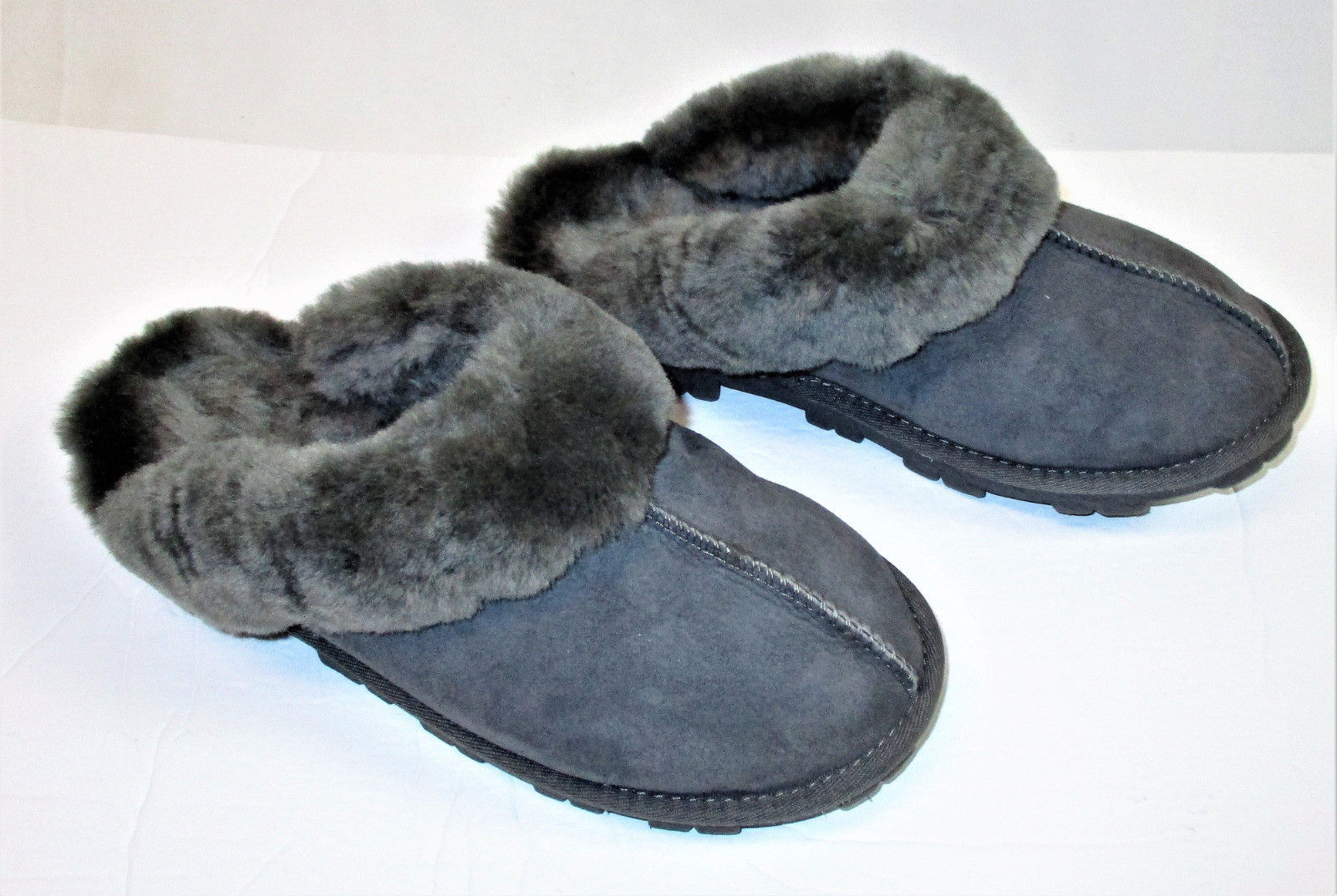 Kirkland Signature Ladies' Shearling Slipper - Grey - Size W9 - Slippers