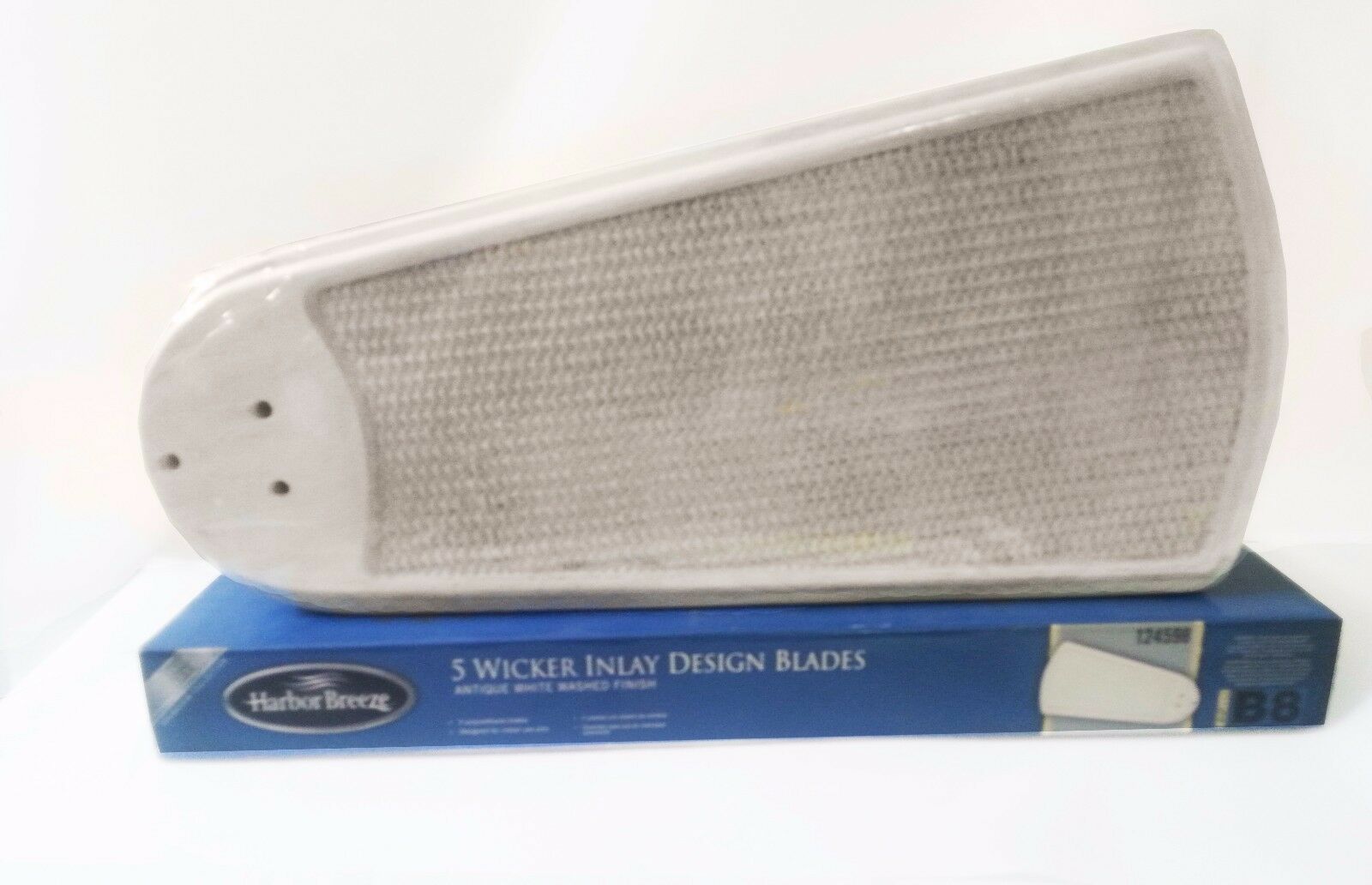 Harbor Breeze Wicker Antique White Finish Indoor Ceiling Fan 5 Blades