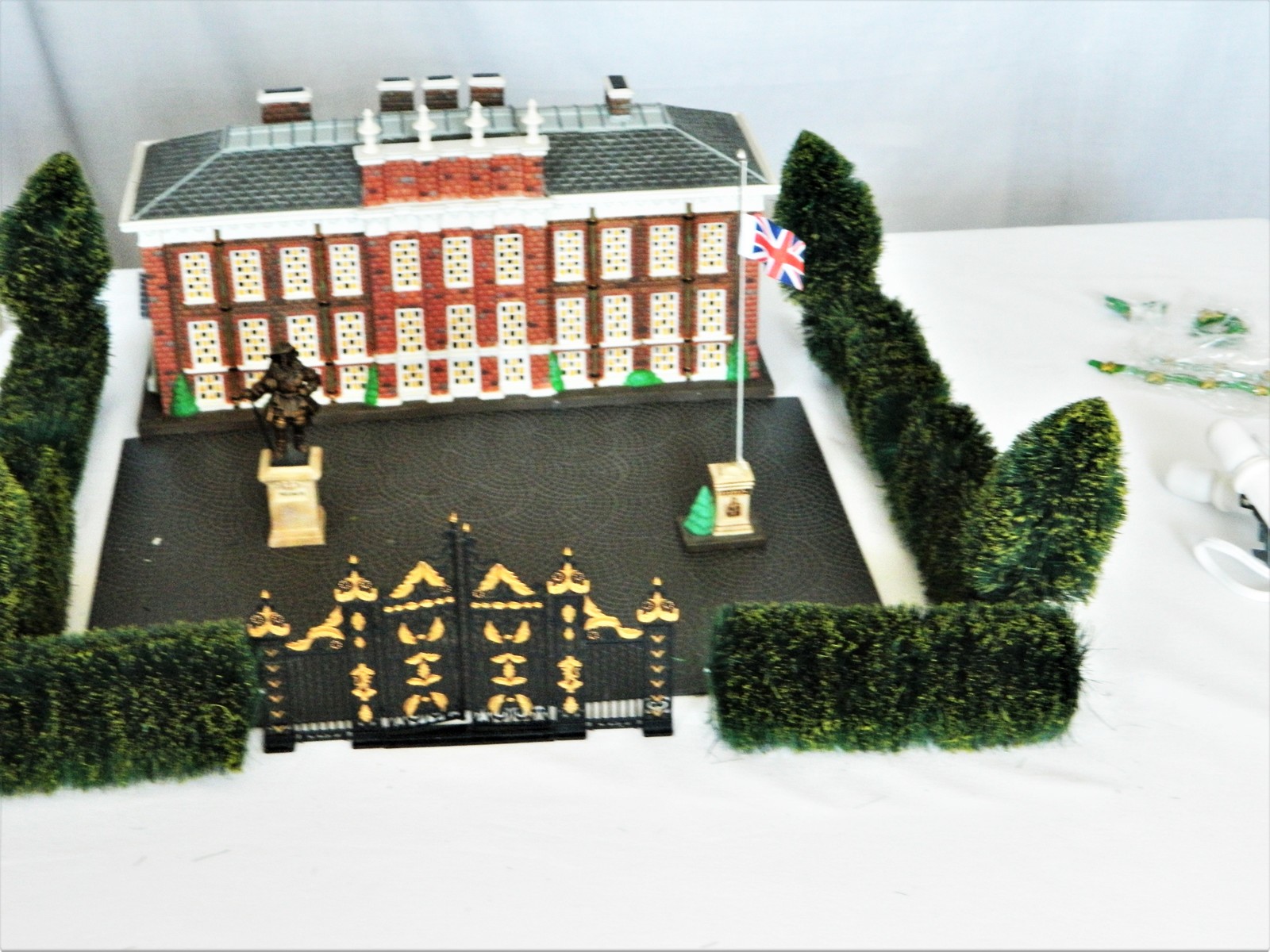 Dep. 56 Christmas Lighted SetHeritage VillageDickens Series