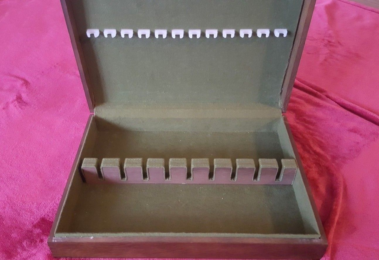 Vintage Wood Unique Green Felt Lined Silverware Flatware Storage Case