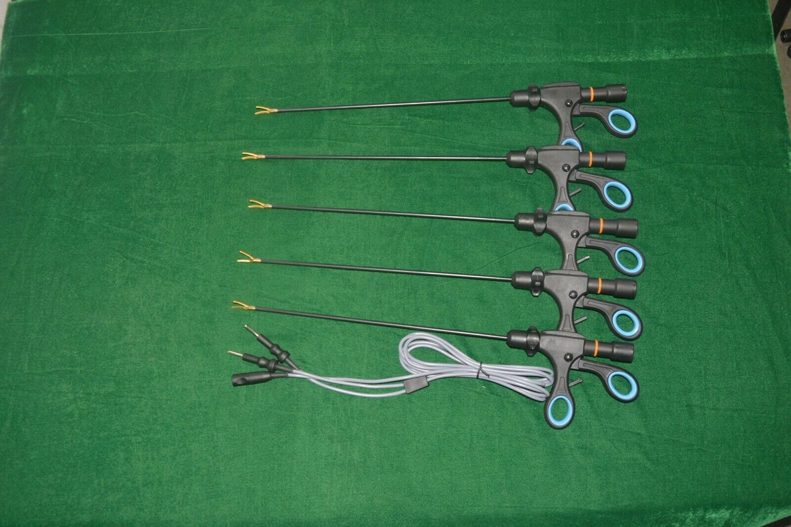 Laparoscopic Bipolar D/A Diathermy Cutter Dissector Surgical Instrument
