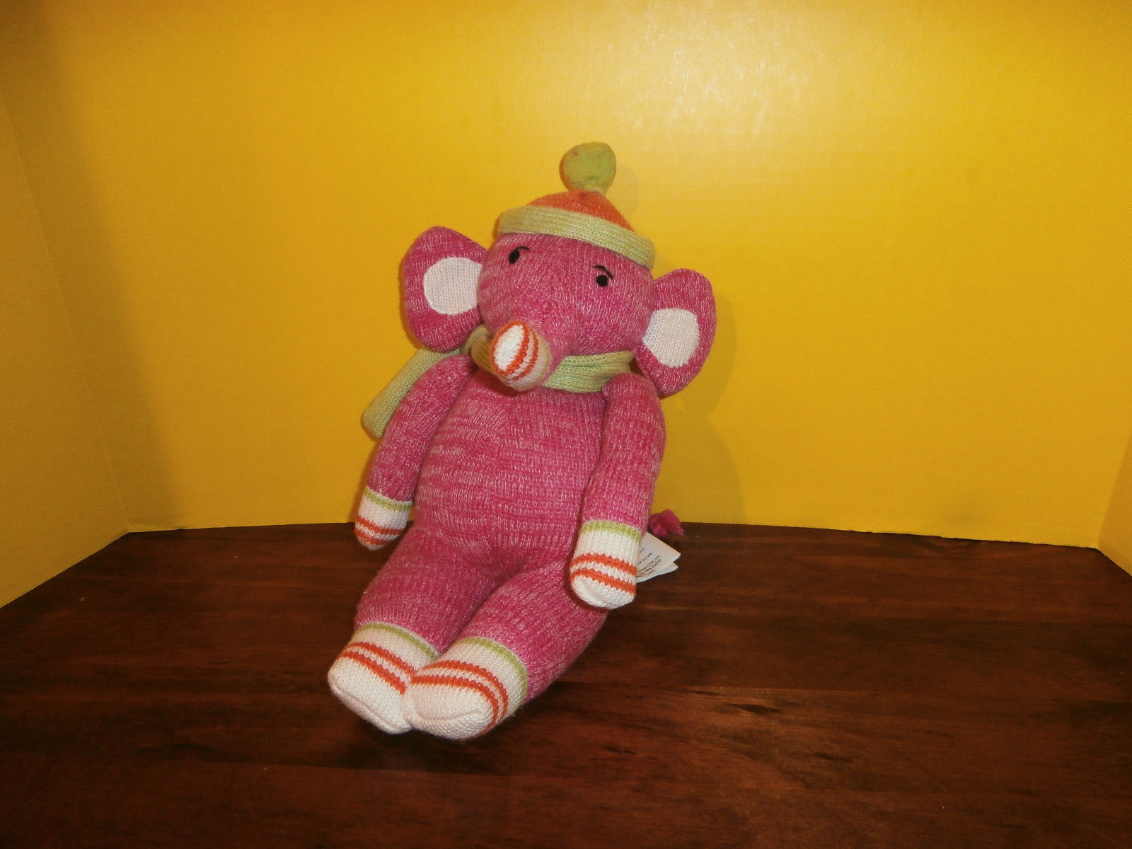 monkey with magnetic hands and feet