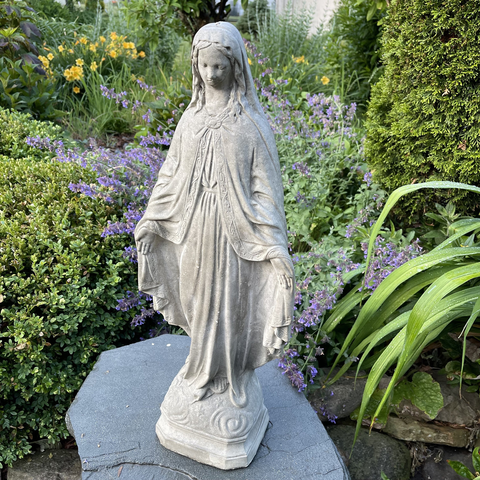 Concrete Virgin Mary Garden Statue Outdoor 24