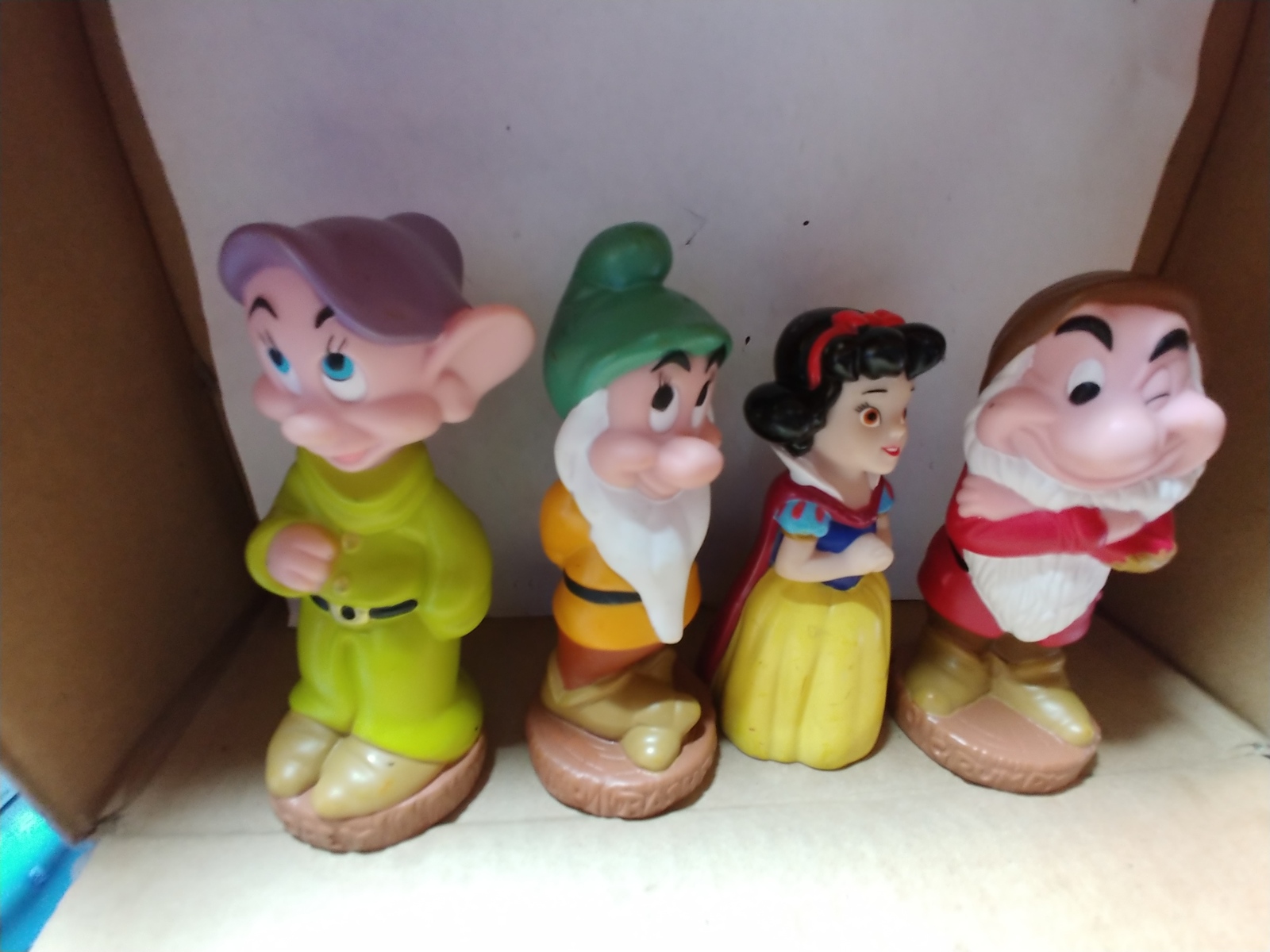 snow white and the 7 dwarfs toys