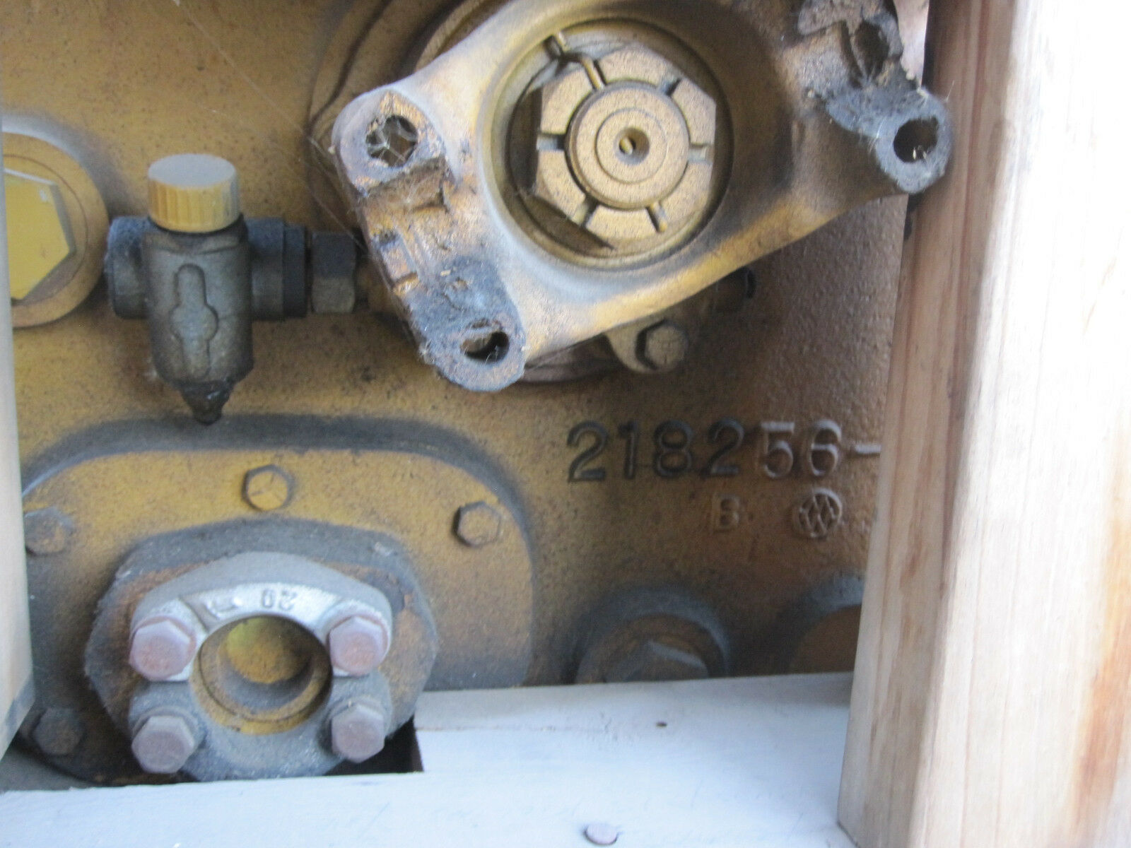 Oshkosh 20069F3 POWER SHIFT TRANSMISSION TD411112 TWIN DISC NOS