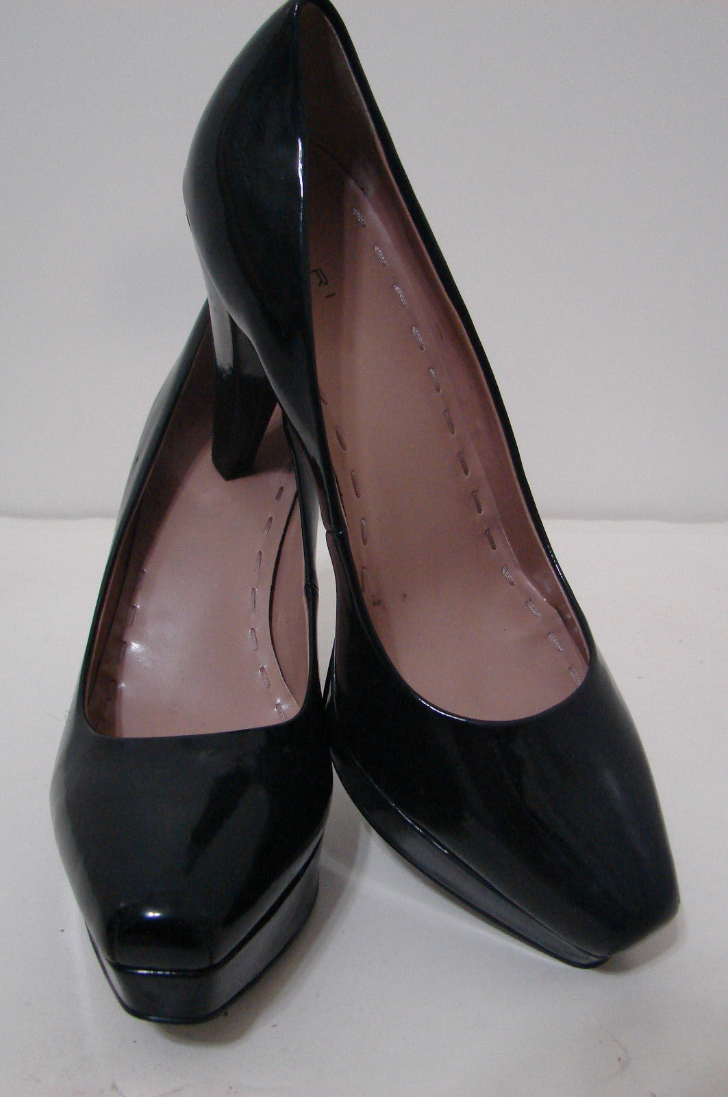 tahari platform pumps