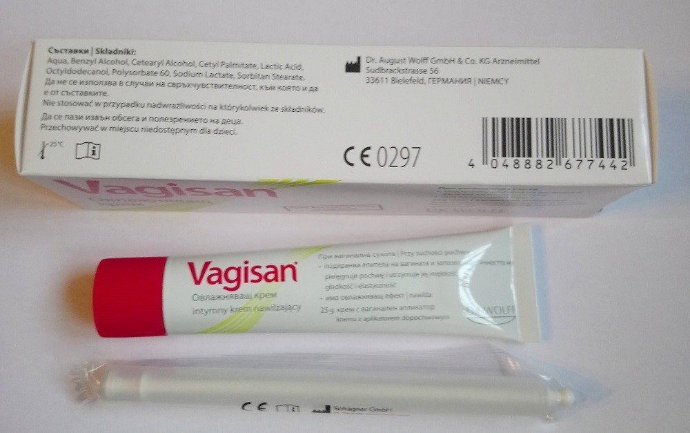 Vagisan Moisturizing cream for vaginal dryness with applicator softens