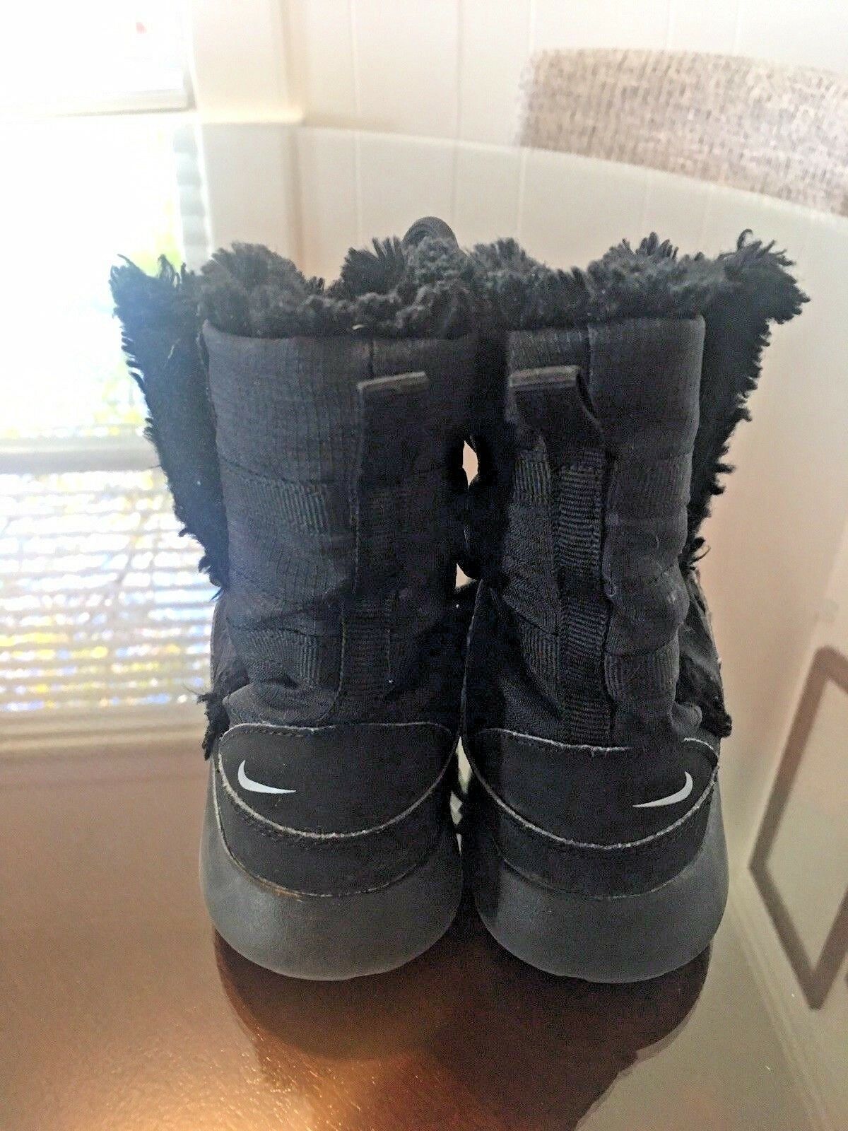 nike fuzzy boots