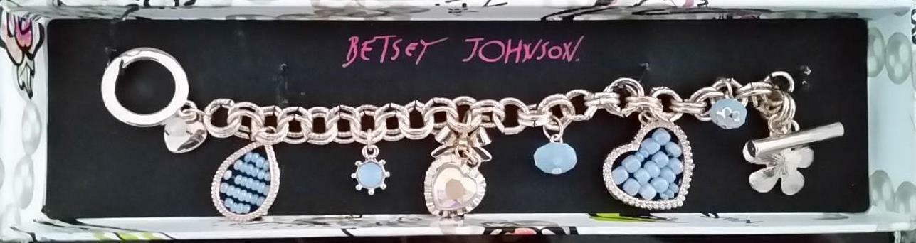 BETSEY JOHNSON Beaded B13275  Charm Toggle Bracelet Floral Heart Gold / Blue - $38.15