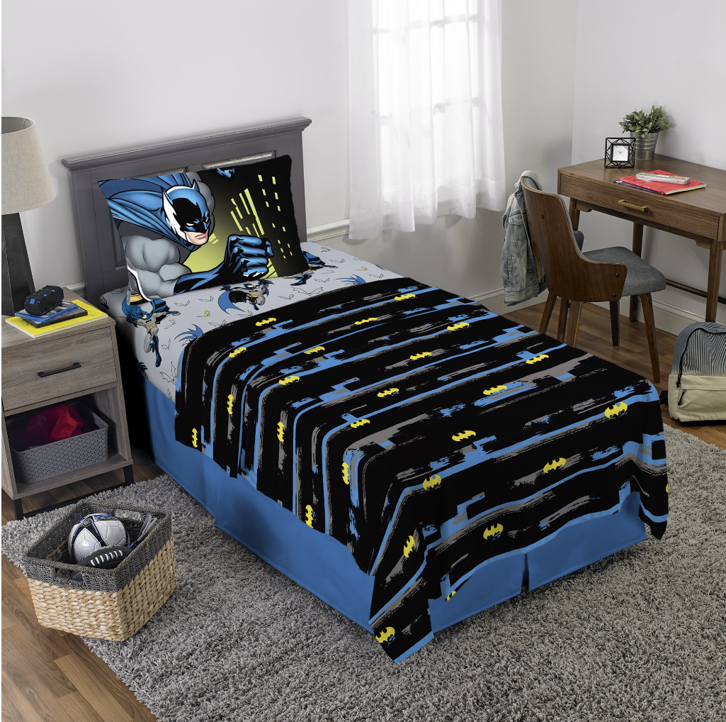 Primary image for Batman Shadows 3 Piece Microfiber Twin Bedding Sheet Set & Pillowcase Kids