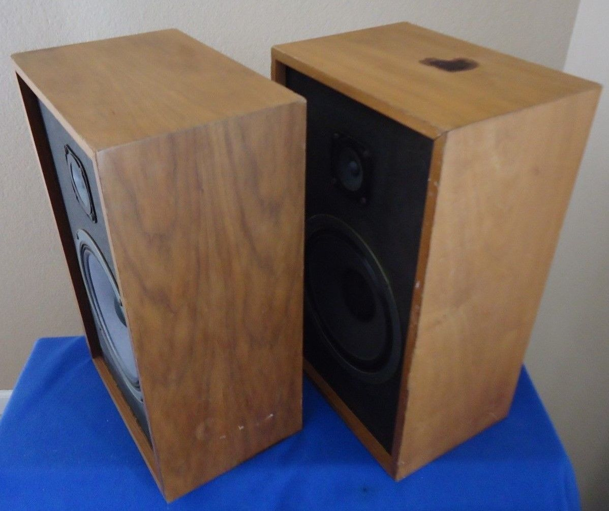Realistic MC1201 / 401990 Bookshelf Speakers, See Video ! Vintage