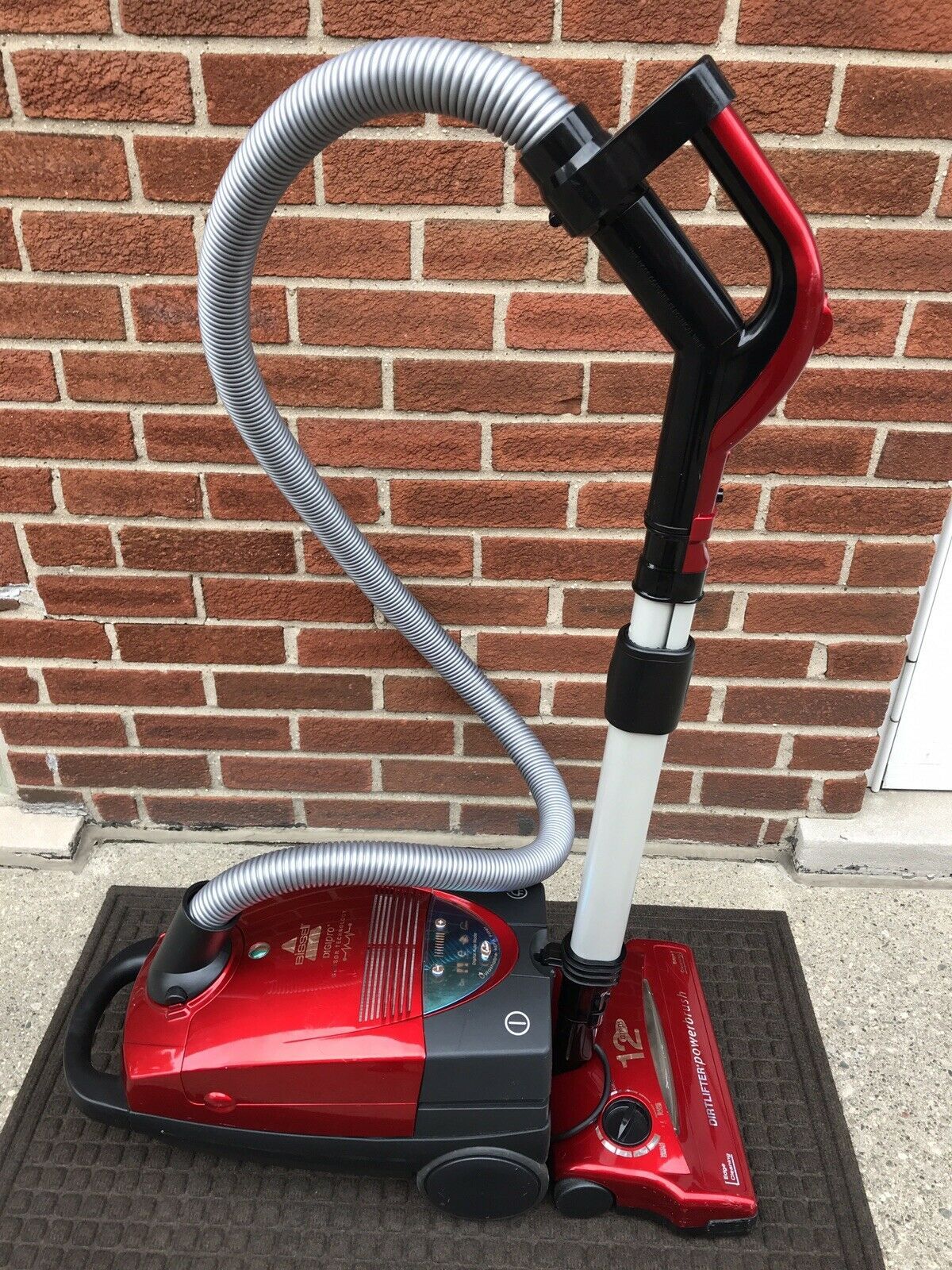 Red BISSELL DigiPro Bagged Canister Vacuum Cleaner Model 6900 Works ...