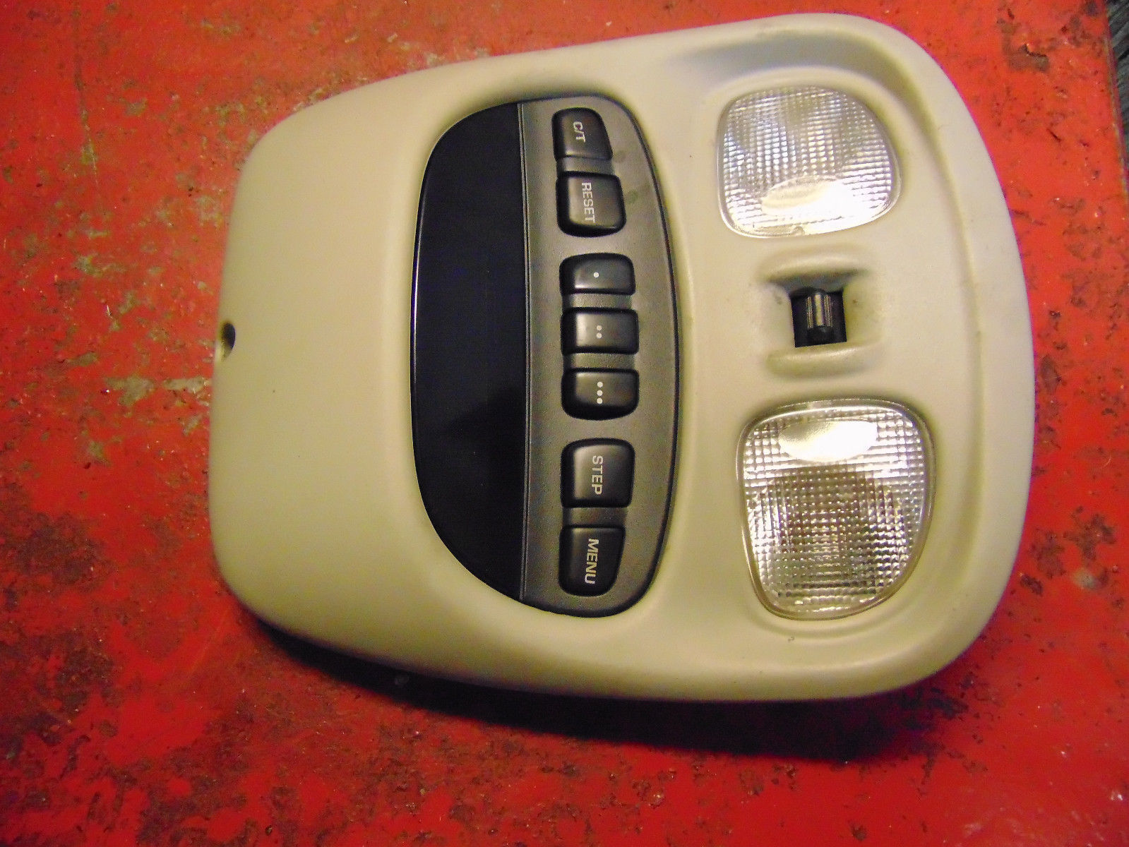 03 04 00 01 99 02 Jeep grand cherokee dome map light with power sunroof switch Switches / Controls