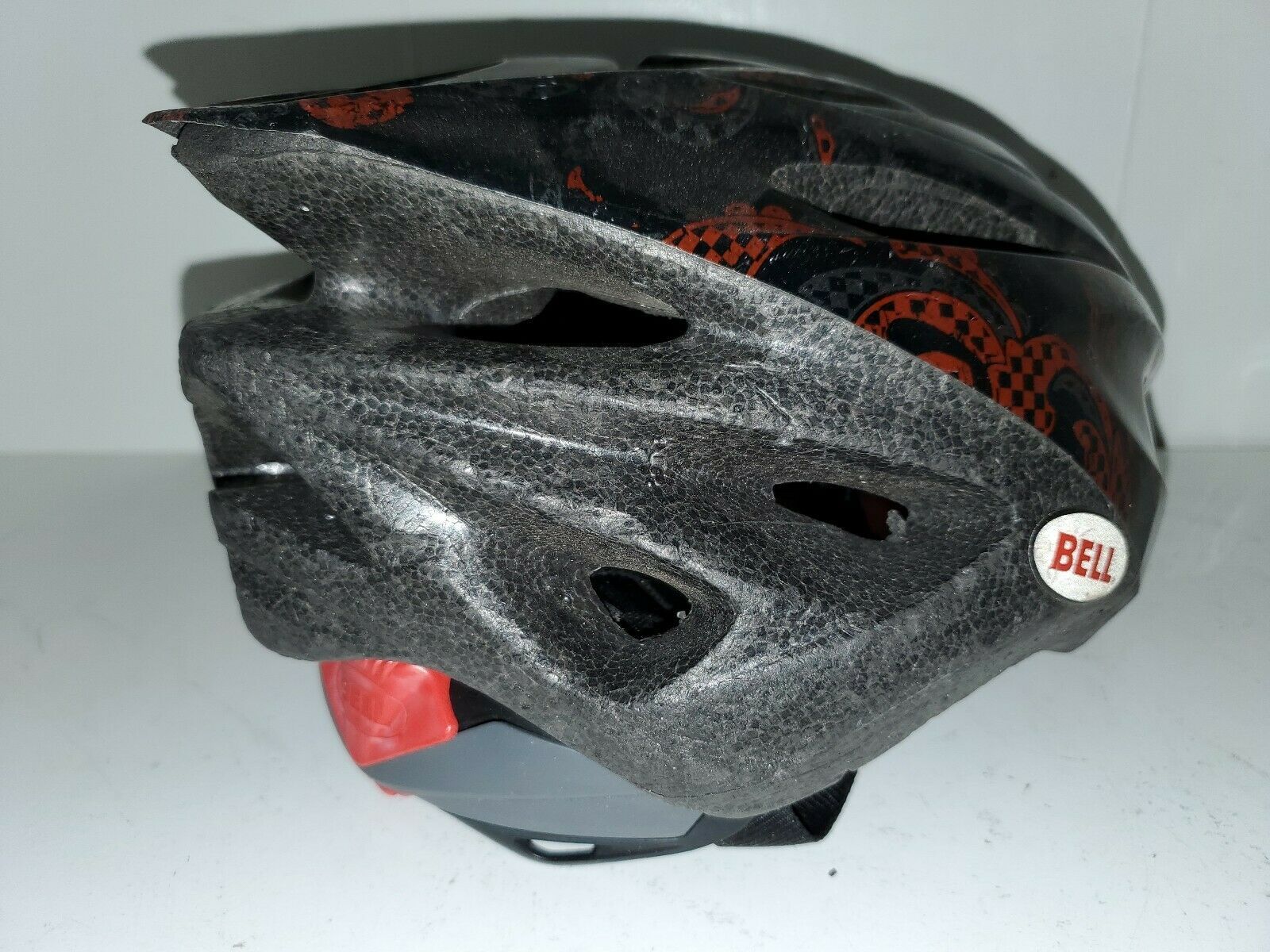 Bell The Original Ringer CPSC Adult Ages 14 /& Up Black /& White Bicycle Helmet