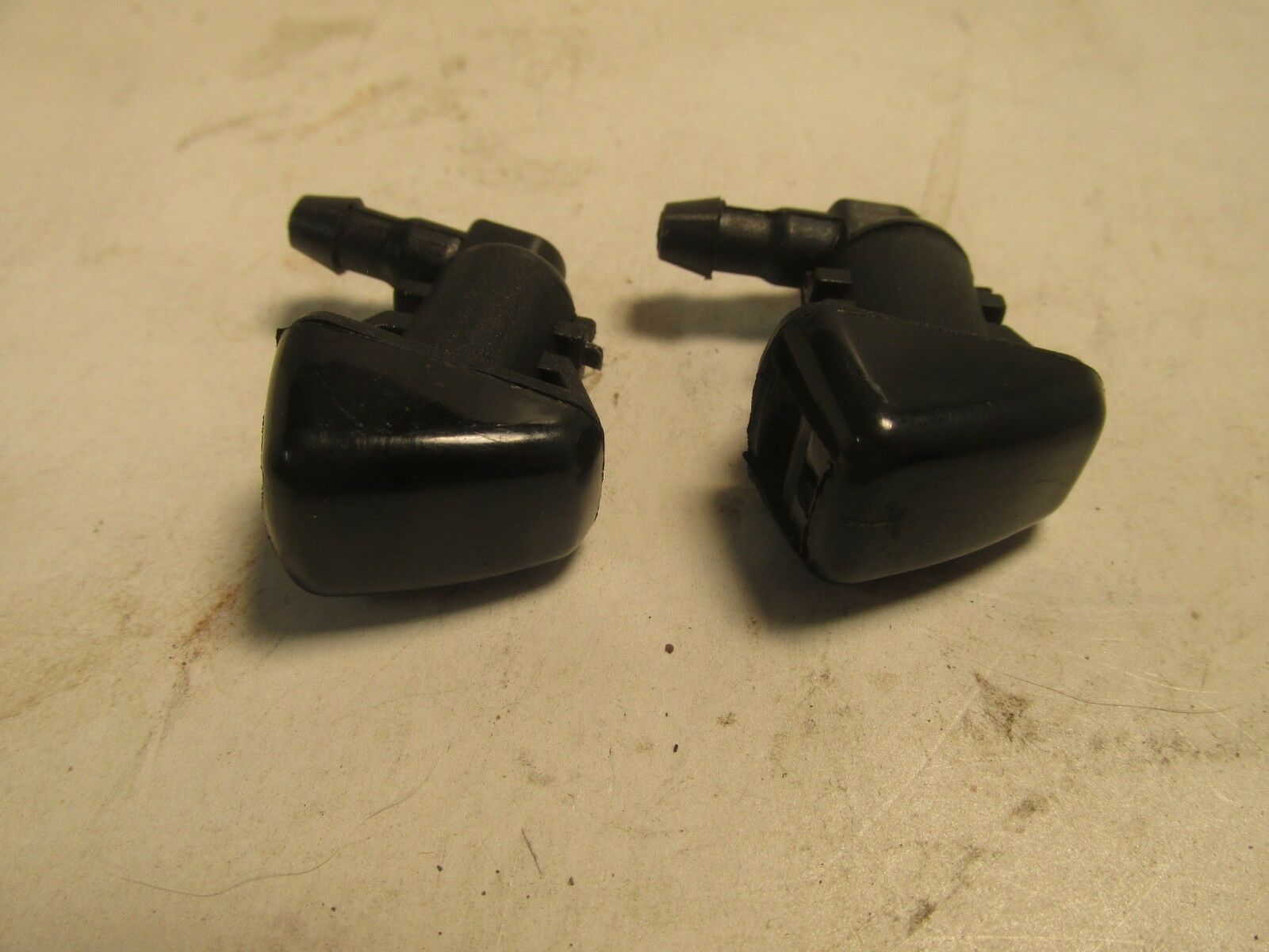 Ford Edge Rear Windshield Washer Nozzle Set 20072010 FR Windshield