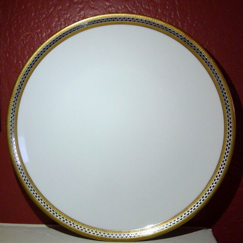 Hutschenreuther White Dinner Plate Gold Trim Germany 1814 404686 - $18.32