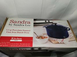 * SANDRA BY SANDRA LEE 5.5 QUART BLUE NEW IN BOX ENAMEL CAST IRON POT NIB image 4