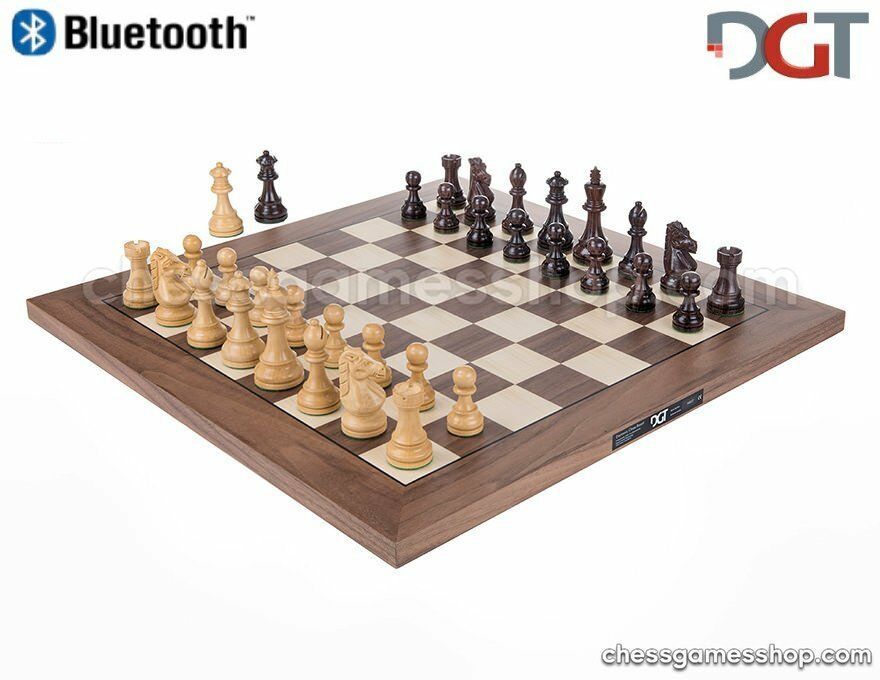 Dgt Bluetooth Walnut Eboard With Royal Pieces - Electronic Chess 