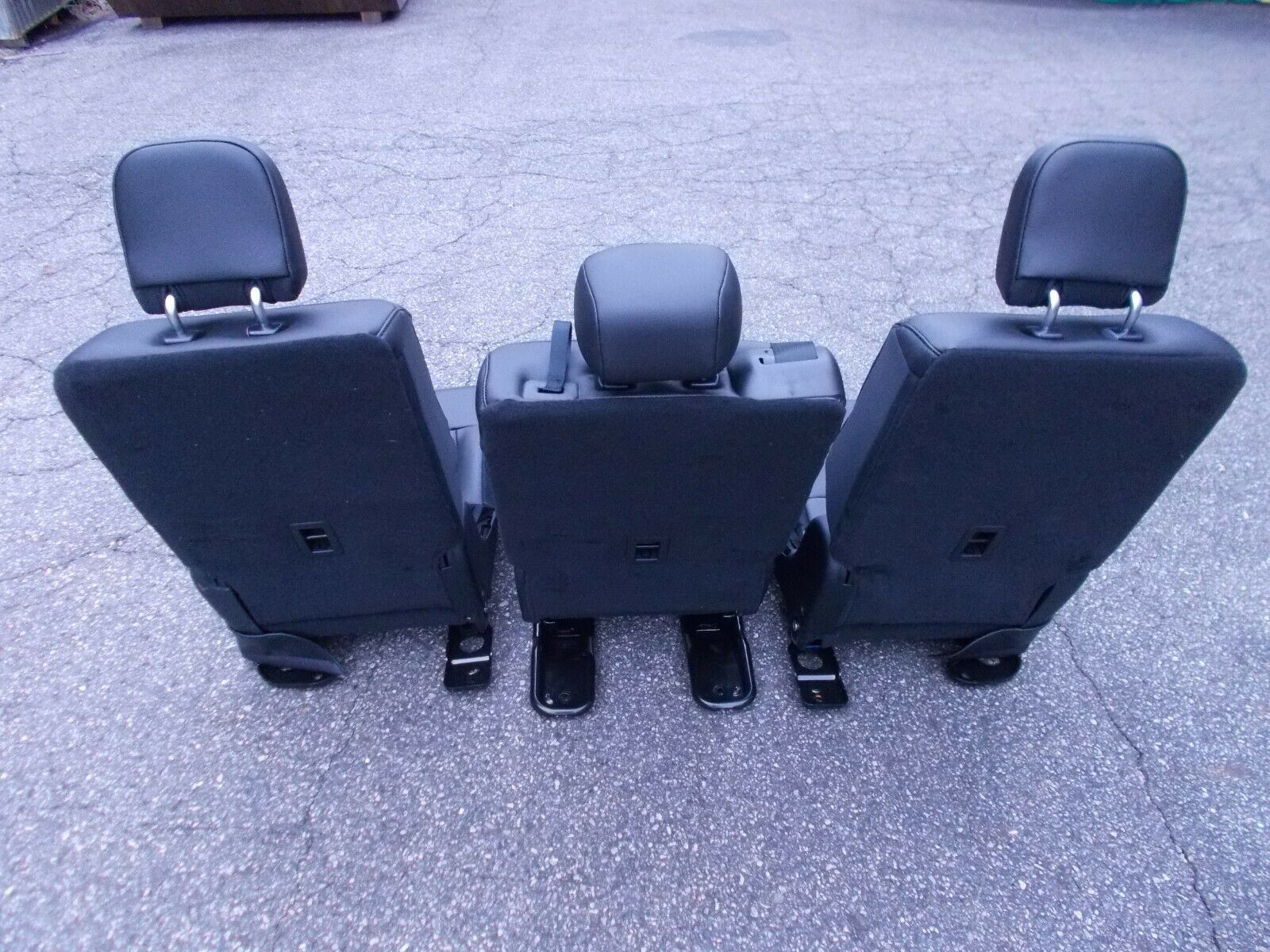 New Takeout Middle Seat 2nd Row Black Bench Ford Explorer 2020 2021