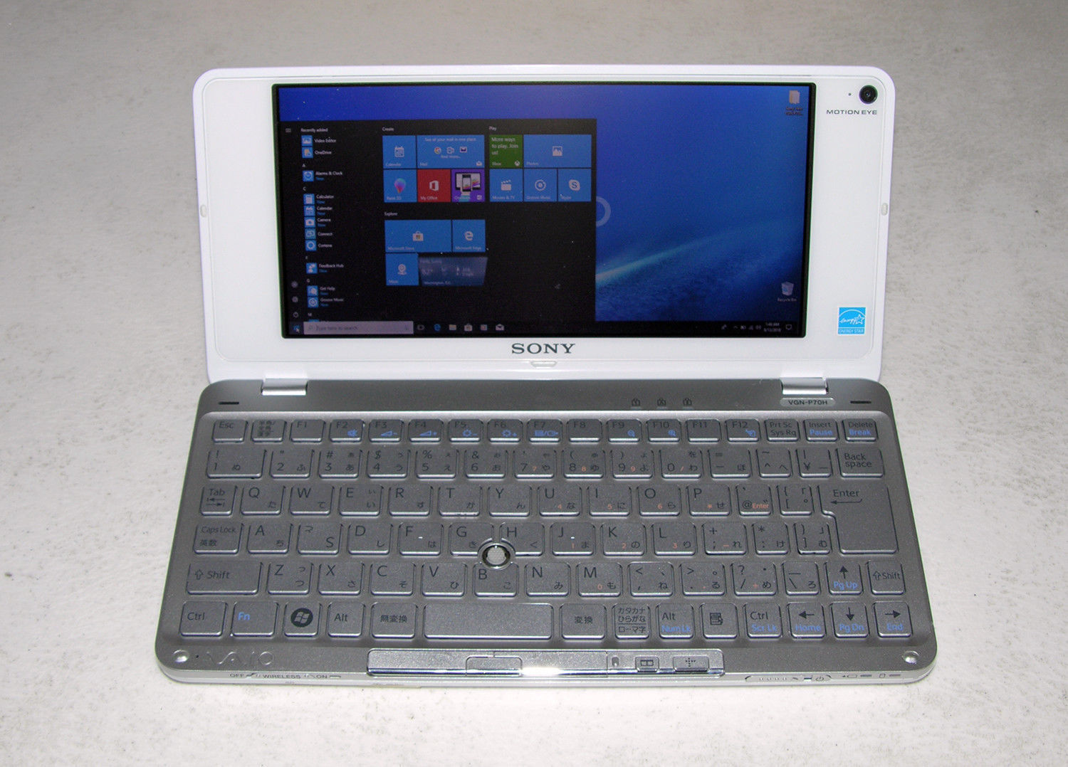 Sony Vaio VGN P70H P Series Lifestyle UMPC Intel Atom 1.33GHz 80GB HD
