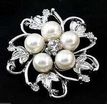 Lady's Fashion Brooch. Looks Great. Ships Fast And Ships Free! - $8.77