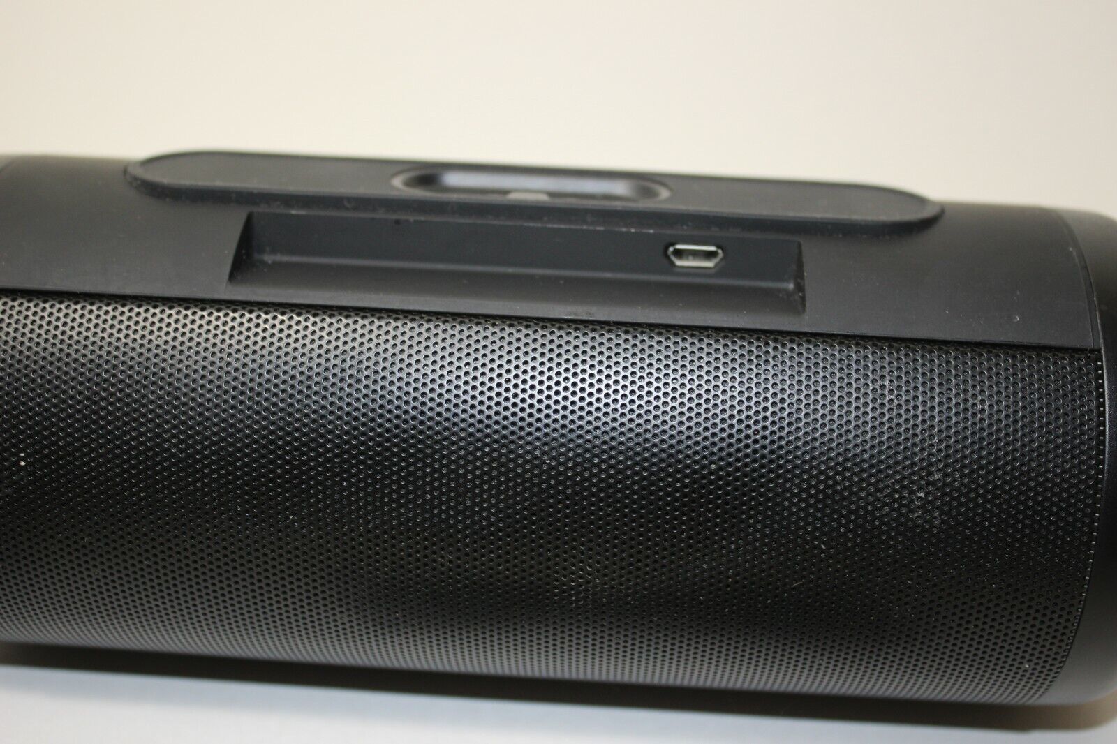 Atomi Sonick Plus Black Portable Bluetooth Speaker with Charger AT1082 Chargers & Cradles