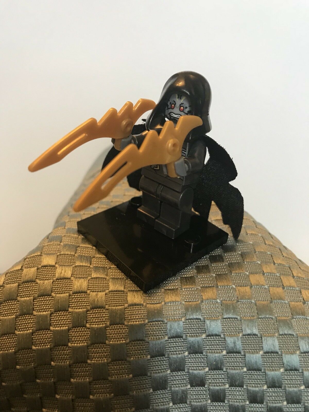 corvus glaive minifigure