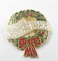 1989 Hollywood Christmas Parade Wreath Gold Tone Enamel Pin Souvenir Gre... - $11.99