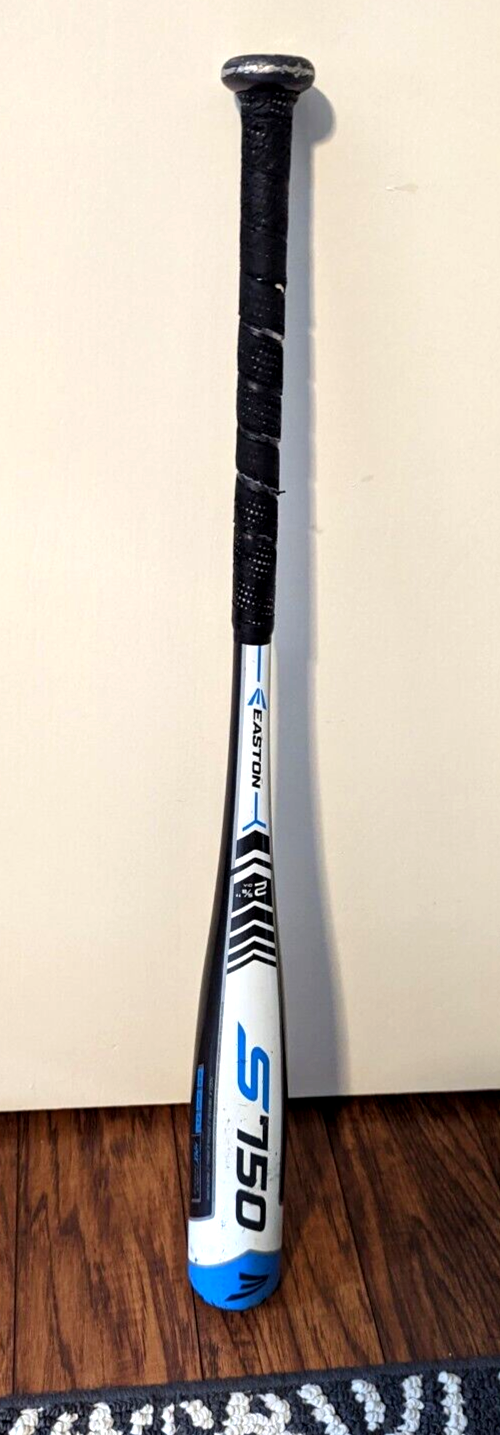 Used all Easton Alloy Magnum Bat (-8) 22 oz 30