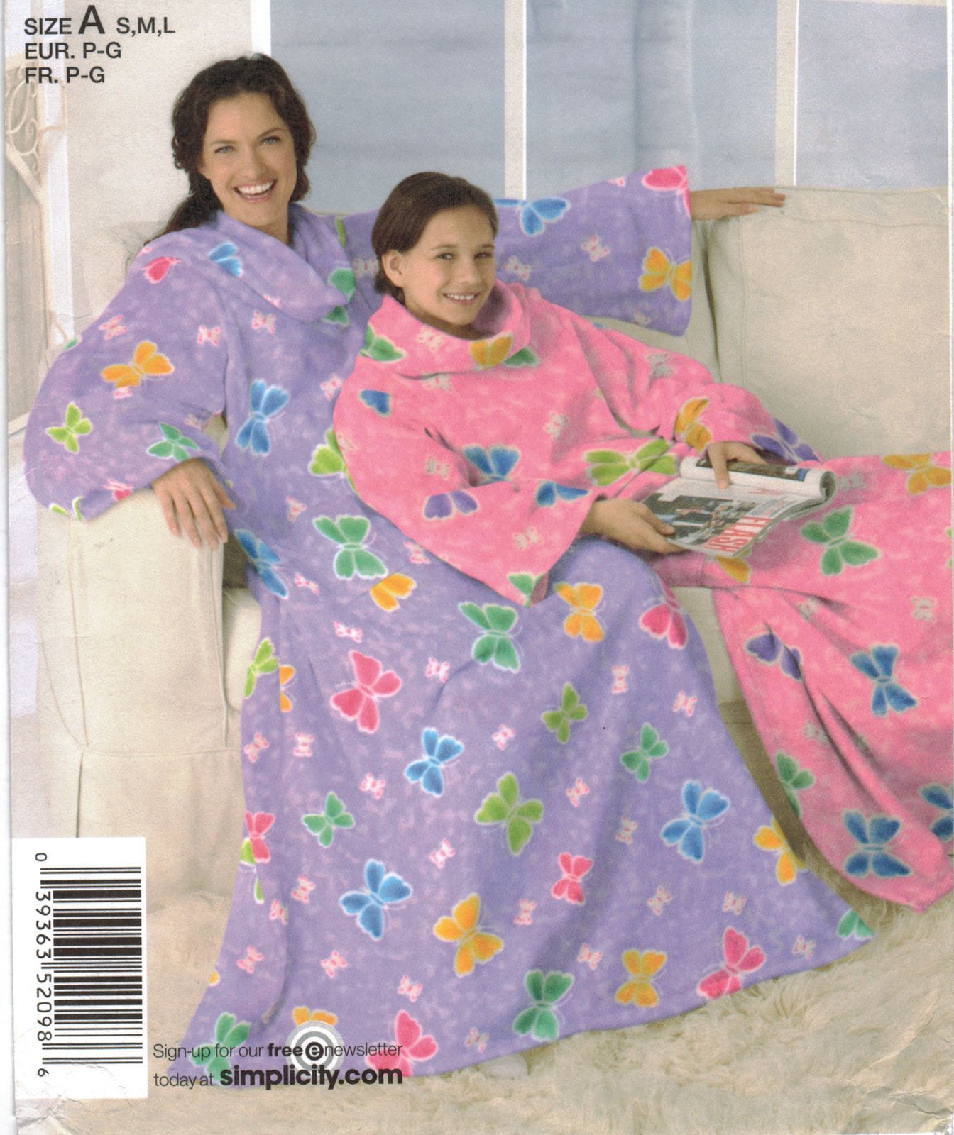 Misses Childs Fleece Sleeved Snuggle Lounge Blanket Housecoat Sew