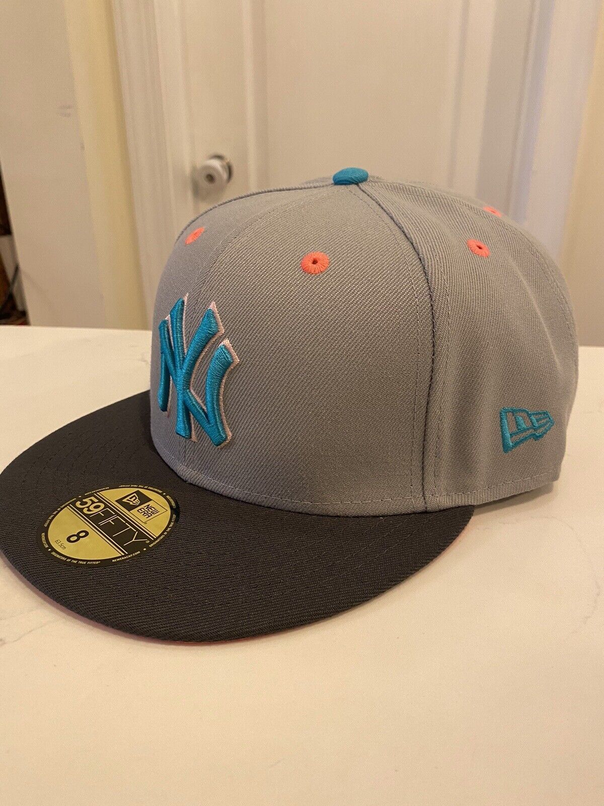 New Era 59Fifty NEW YORK YANKEES Fitted Hat Subway Series Gray 2-Tone  Pink UV