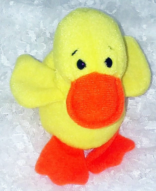 Vintage 1993 TY "Quackers" Plush Beanie Duck 5 3/4" Tall - $9.49