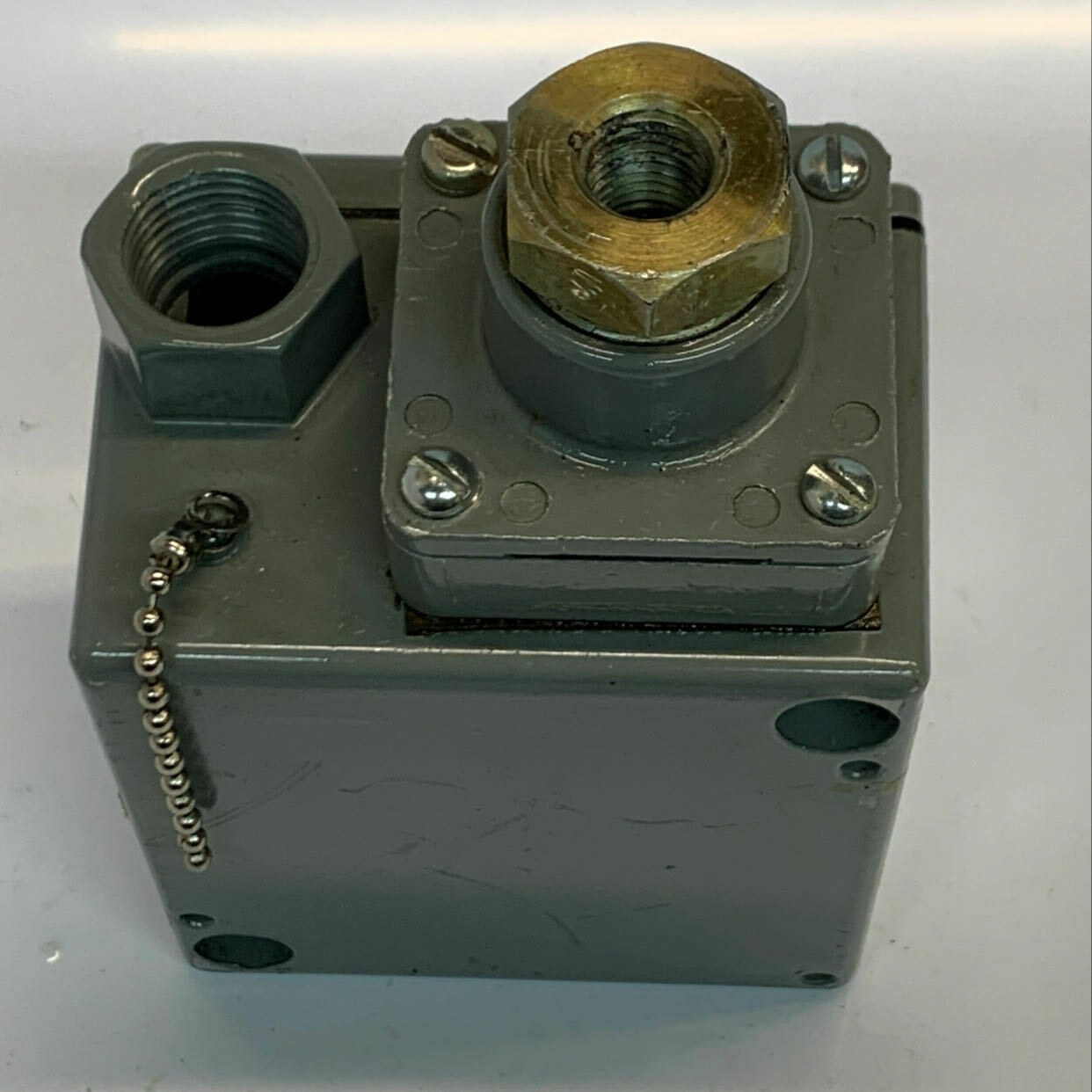 Square D Pressure Switch GBW1 Class 9012 Series A 120600VAC Limit