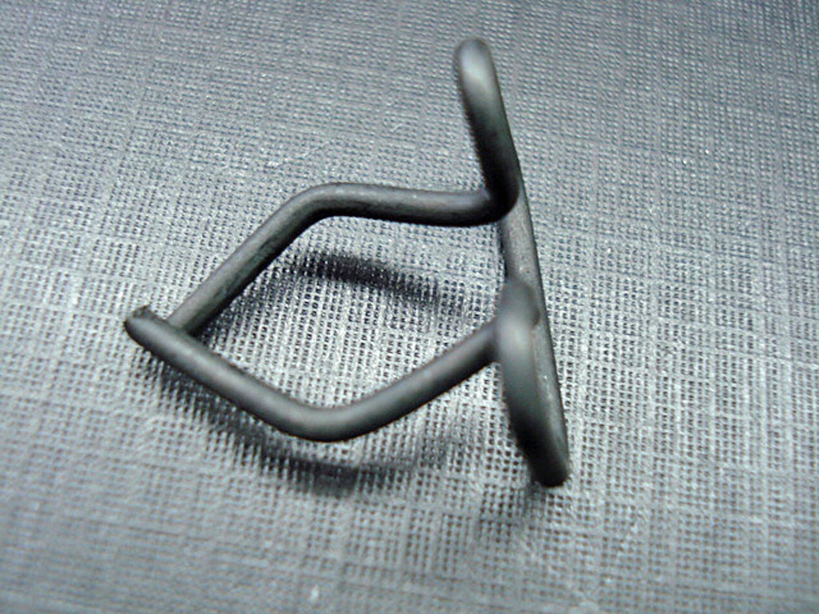 25 pcs 1930s 1940s 1950s Mopar AMC DeSoto Dodge trim clips NOS .700/" x .500/"