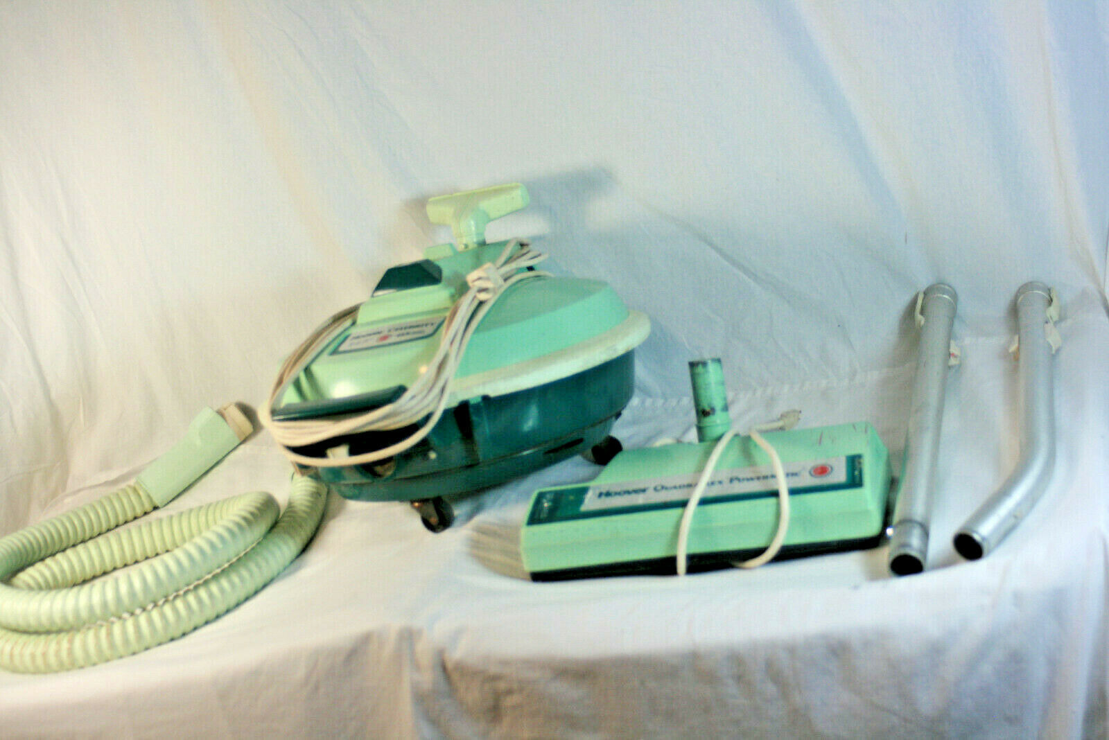 Vintage Hoover Celebrity QS Vaccum Green S3193 w/ Quadraflex Powermatic
