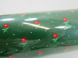 Vintage Hallmark Holiday Favorites Gift Wrap Roll Red Green Flowers 32332 - $29.69