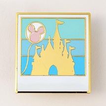 Disney Castle Lapel Pin: Castle and Balloon Photo - $12.90