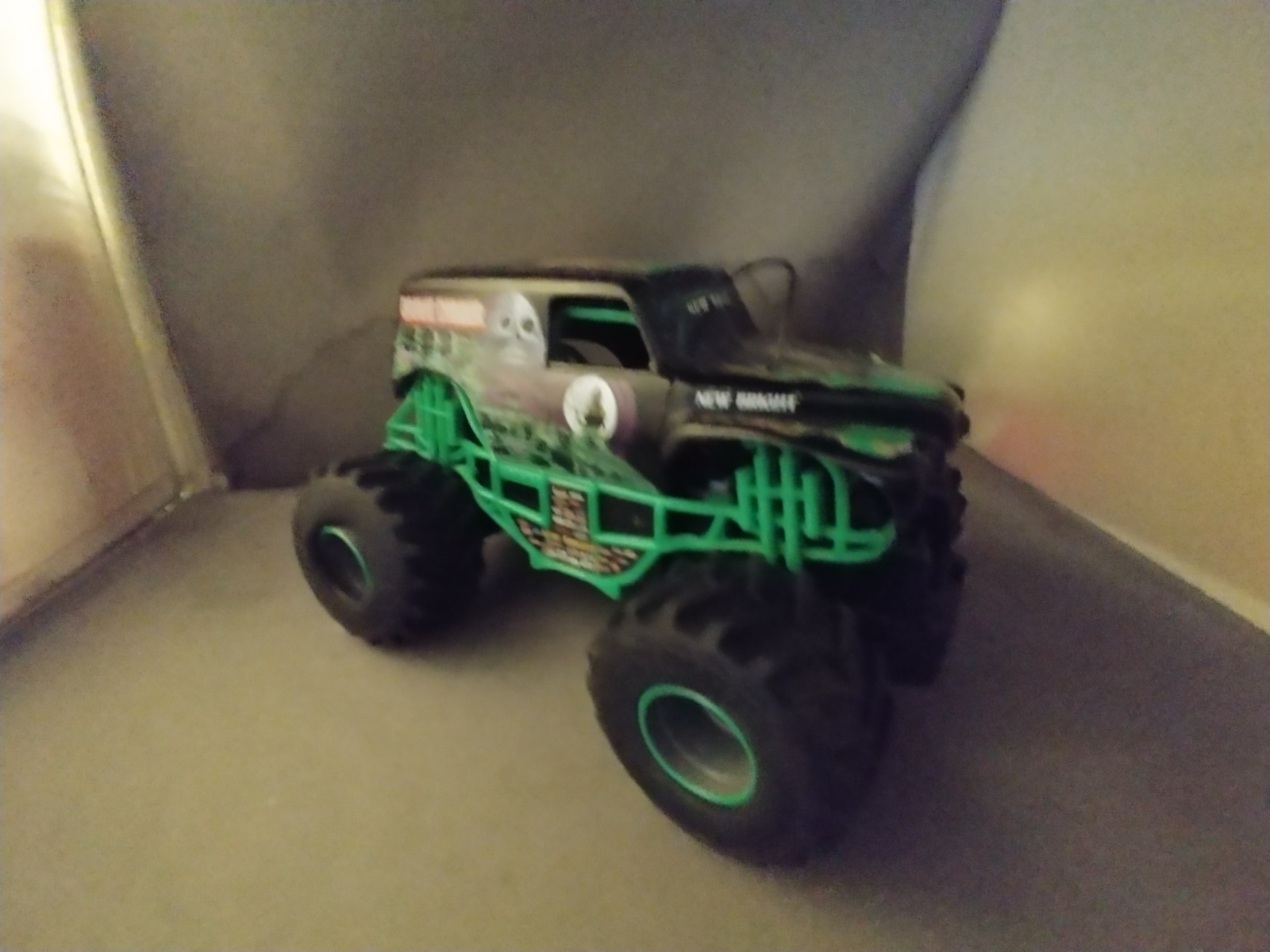 4x4 grave digger rc